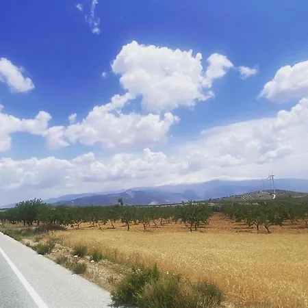 Tranquil - A Country Near Granada With Pool Table, Bbq, Darts And Games Villa
